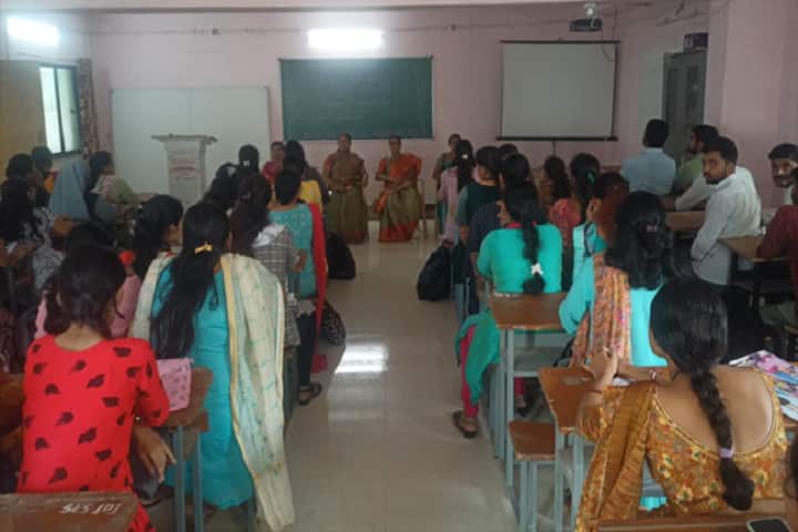 Sadguru Education Society's College of  Education campus in Jalgaon, Maharashtra, India — photo 2