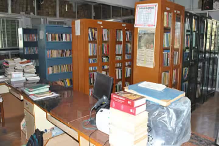 HK Veeranna Gowdh First Grade College campus in Madduru, Karnataka, India — photo 3