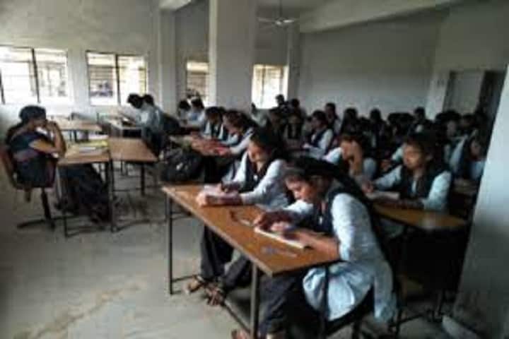 Late Nirdhan Patil Waghaye Arts Commerce and Science College campus in Bhandara, Maharashtra, India — photo 2