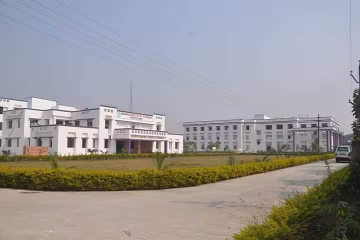 Mahaveer Institute of Technology campus in Allahabad, Uttar Pradesh, India — photo 1