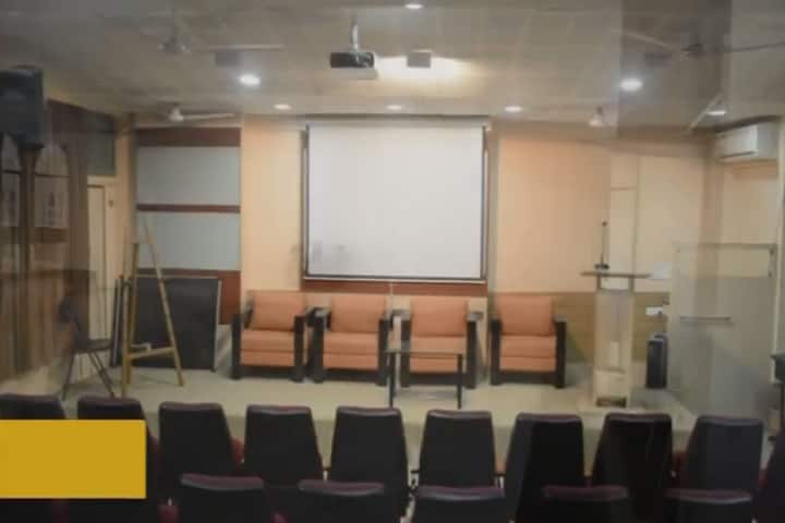 Jnana Prabodhini's Institute of Psychology, Pune campus in Pune, Maharashtra, India