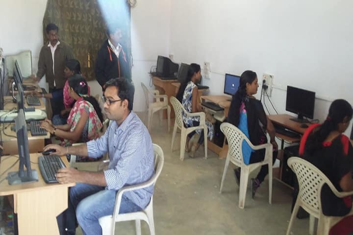 Adv NS Ganguwar Education Mahavidyalaya campus in Gadchiroli, Maharashtra, India — photo 4