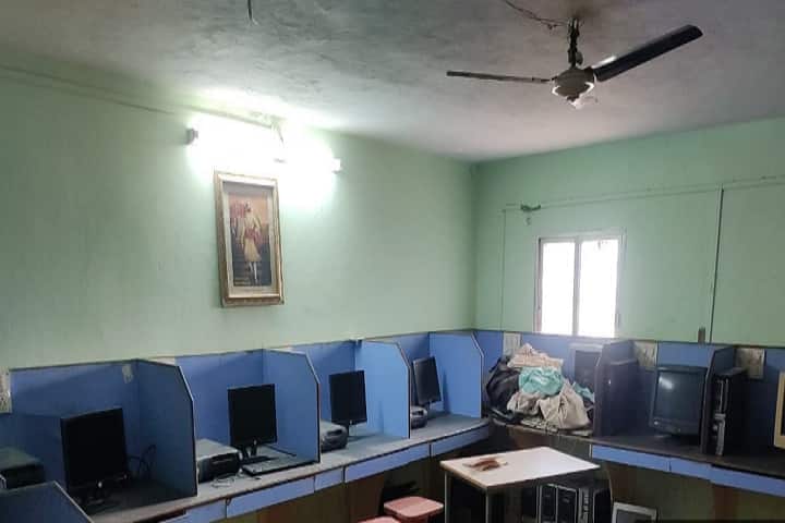 Mauli Education College campus in Wadala, Maharashtra, India — photo 6