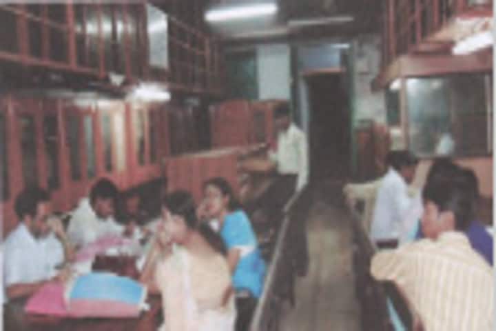Bangabasi Evening College campus in Kolkata, West Bengal, India — photo 2