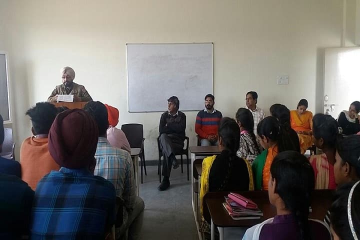 University College campus in Barnala, Punjab, India — photo 3