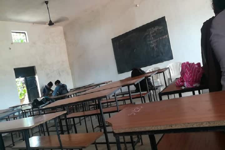 Late Nirdhan Patil Waghaye Arts and Science College campus in Goregaon, Maharashtra, India — photo 3