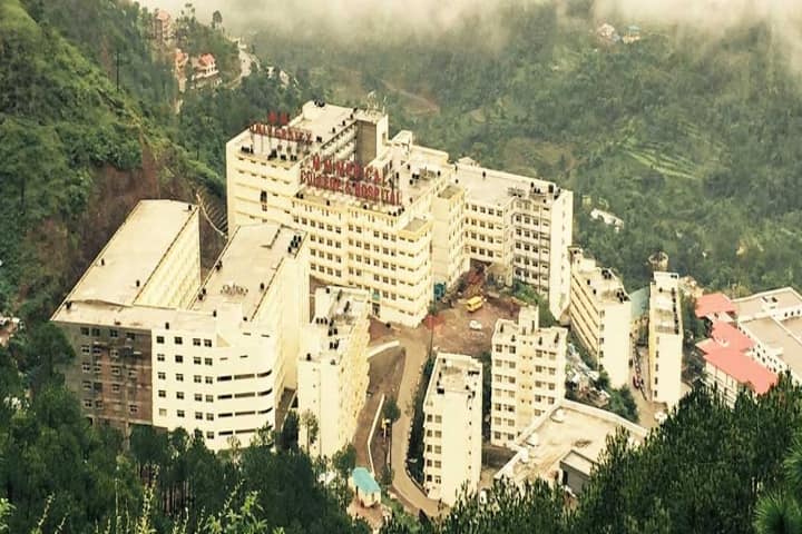 Maharishi Markandeshwar Medical College and Hospital campus in Kumarhatti, Himachal Pradesh, India — photo 1
