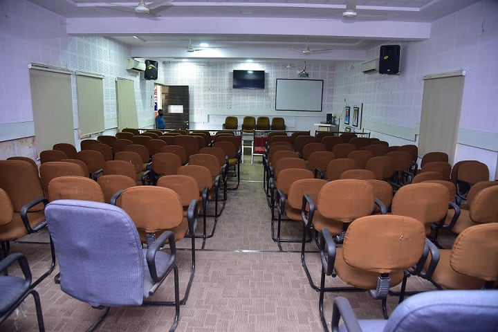 Taywade College campus in Koradi, Maharashtra, India — photo 3