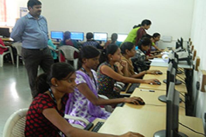 Dr Chandrama Singh Mahila Mahavidyalaya campus in Varanasi, Uttar Pradesh, India — photo 6