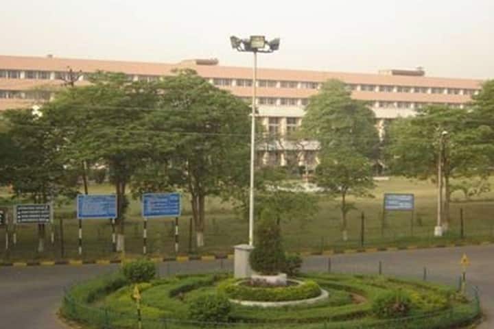 World College of Medical Sciences and Research campus in Jhajjar, Haryana, India — photo 1