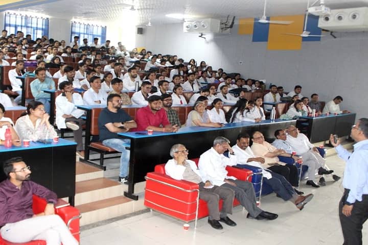 World College of Medical Sciences and Research campus in Jhajjar, Haryana, India — photo 4