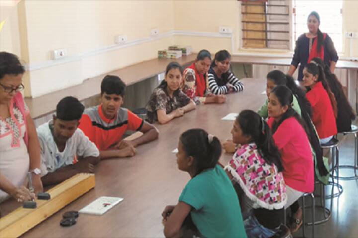 Padmashree Bhausaheb Vartak College campus in Palghar, Maharashtra, India — photo 4