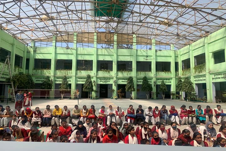 Saubhagyawati Bai Dani Mahila Mahavidyalaya campus in Dhampur, Uttar Pradesh, India — photo 1