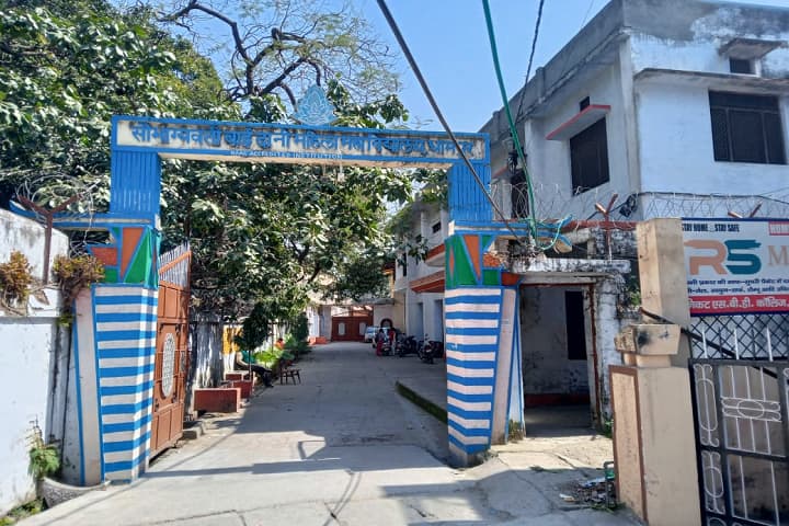 Saubhagyawati Bai Dani Mahila Mahavidyalaya campus in Dhampur, Uttar Pradesh, India — photo 2
