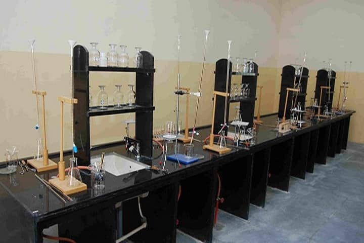 Deshbhakta Harinarayan Bankatlal Soni College campus in Solapur, Maharashtra, India — photo 4