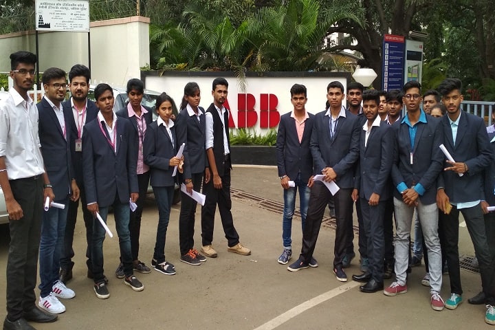 Shri Dombivli Mitra Mandal Matrushri Kashiben Motilal Patel Senior College of Commerce and Science campus in Thane, Maharashtra, India — photo 2