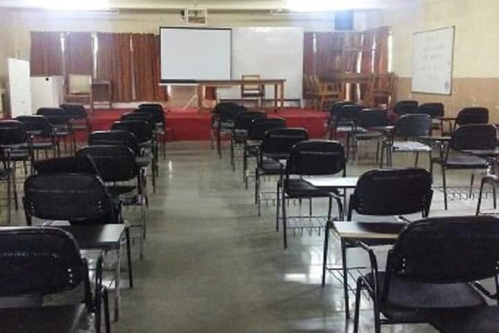 Bharati Vidyapeeth Deemed University College of Nursing campus in Pune, Maharashtra, India — photo 2
