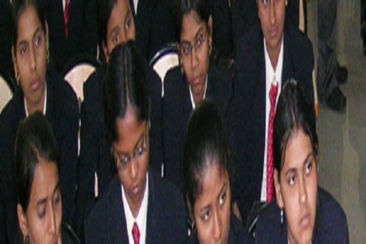 Krishna College of Commerce and Science campus in Wathar, Maharashtra, India — photo 2