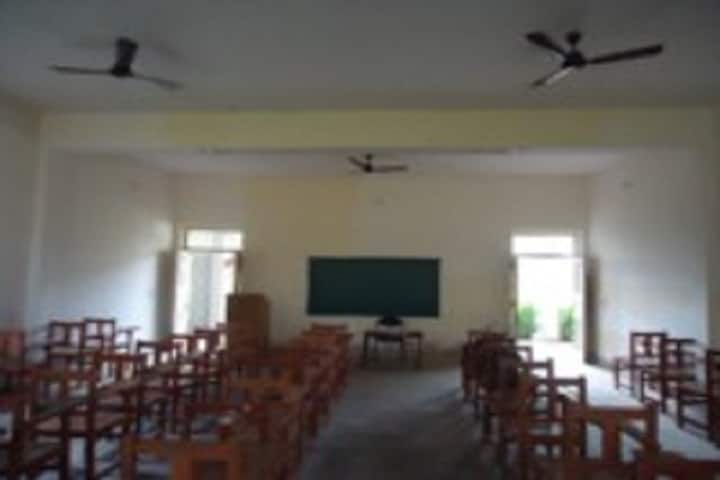 Premwati Devi Smarak Mahila Mahavidyalaya campus in Bijnor, Uttar Pradesh, India — photo 4