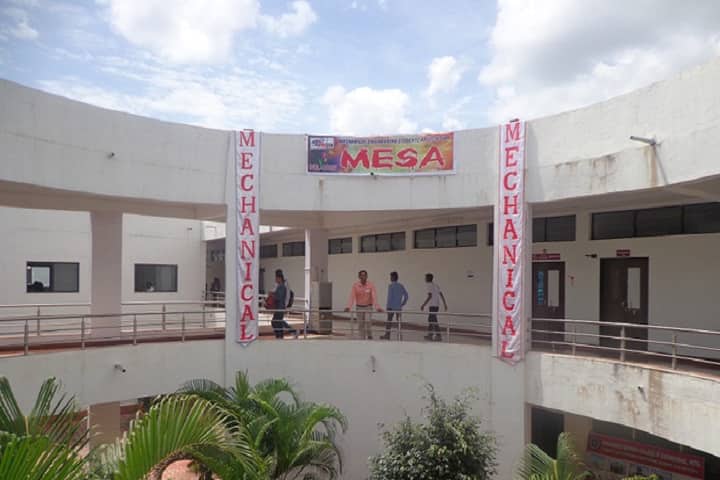 Nanasaheb Mahadik College of Engineering campus in Ashta, Maharashtra, India — photo 1