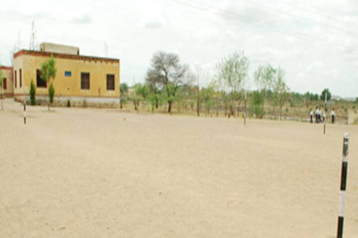 Sau Vatsalabai Amrutrao Patil Adhyapak Vidyalaya campus in Jalgaon, Maharashtra, India — photo 1