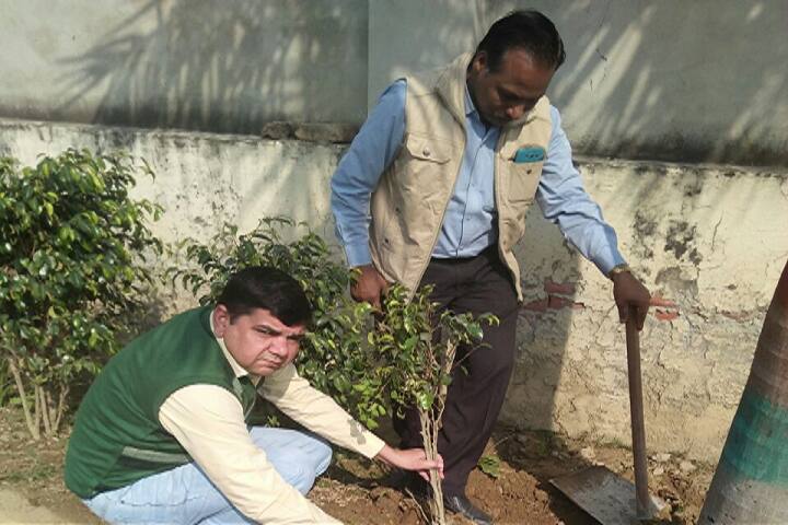 Ch Shivnath Singh Shandilya PG College campus in Meerut, Uttar Pradesh, India — photo 6