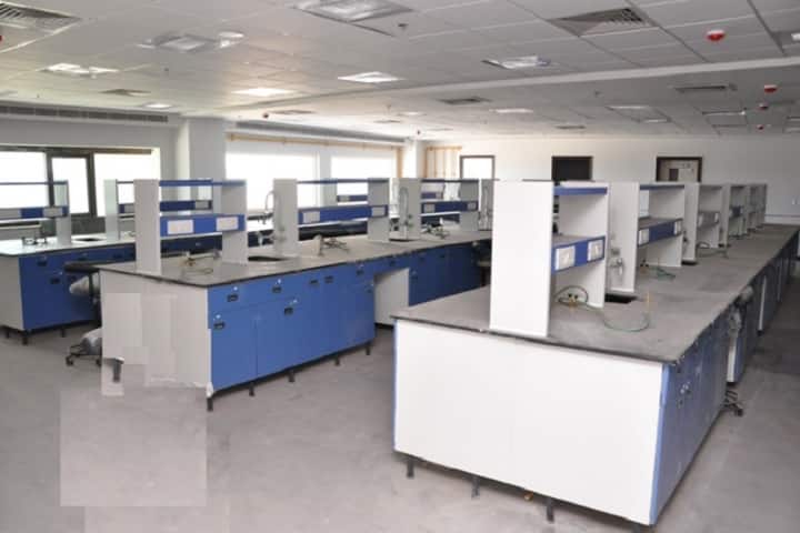 ESIC Medical College campus in Faridabad, Haryana, India — photo 4