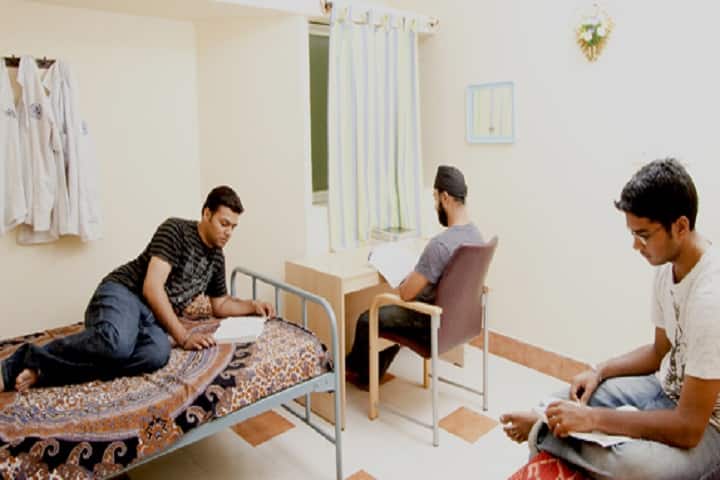 Rajarajeswari College of Physiotherapy campus in Bengaluru, Karnataka, India — photo 3