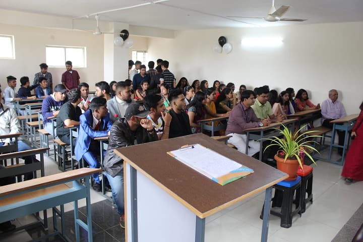 Samarth Degree College of Commerce campus in Hubli, Karnataka, India — photo 2