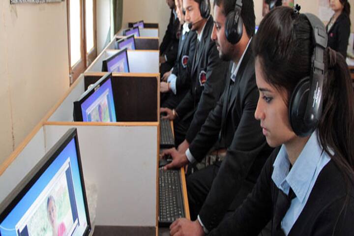 SGRR P.G College campus in Dehradun, Uttarakhand, India — photo 4