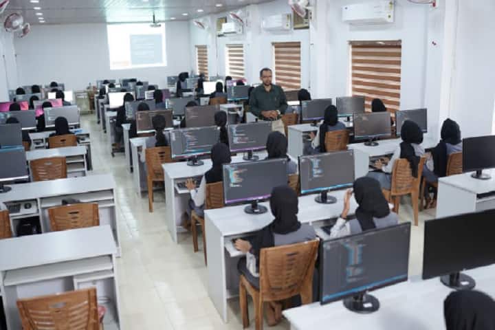 Korambayil Ahamed Haji Memorial Unity Women's College campus in Malappuram, Kerala, India — photo 4