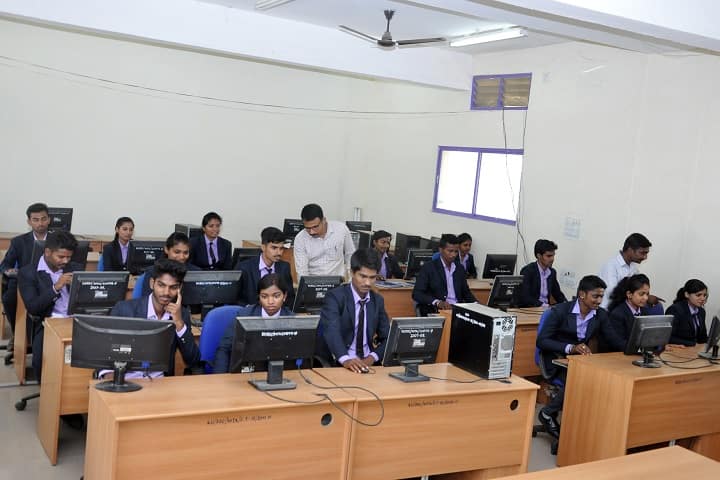 Sahyadri Commerce and Management College campus in Shivamogga, Karnataka, India — photo 5