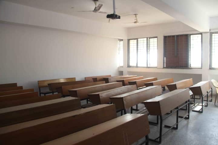 Al Falah School of Medical Sciences and Research Centre campus in Faridabad, Haryana, India — photo 4