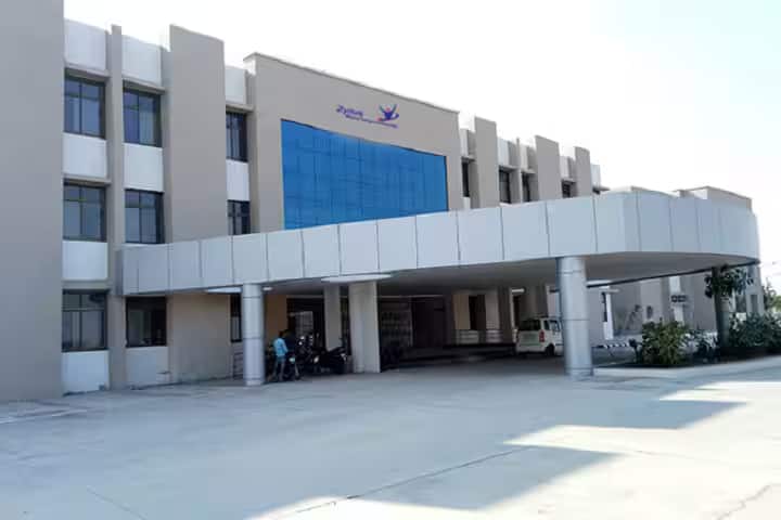 Zydus Medical College and Hospital campus in Dahod, Gujarat, India — photo 2