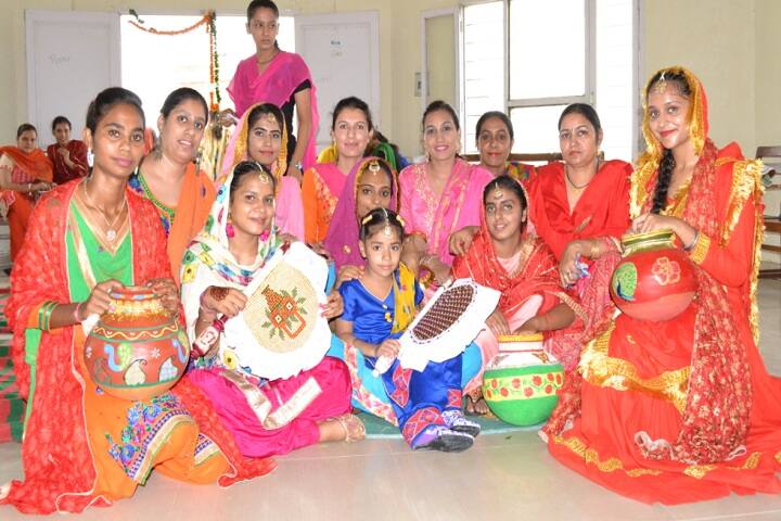 University College campus in Patiala, Punjab, India — photo 3