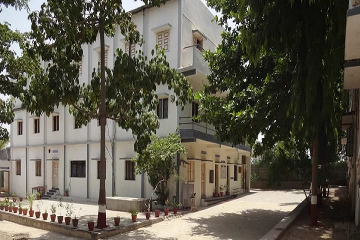 Shriram Women's Science College campus in Paniv, Maharashtra, India — photo 1