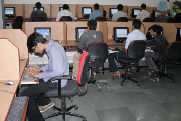 SMIMER Surat campus in Surat, Gujarat, India — photo 4