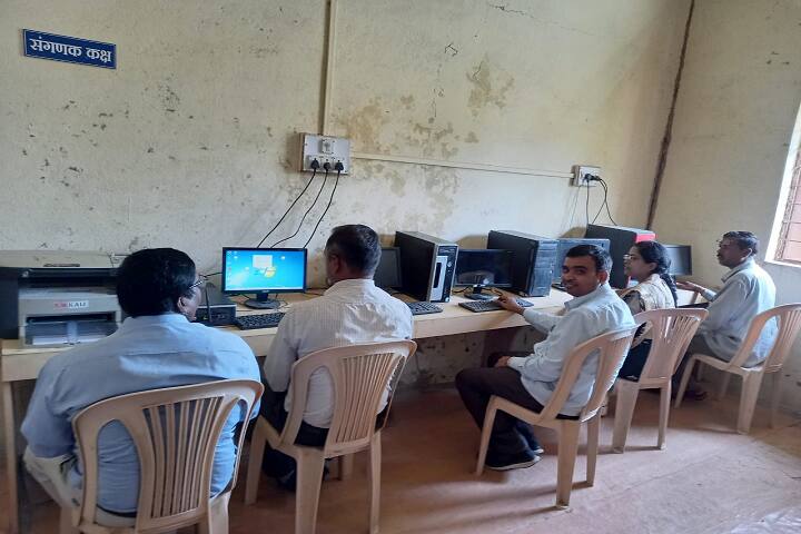 Mauli Vidyapeeth's Saraswati Mahavidyalaya campus in Kaij, Maharashtra, India — photo 2