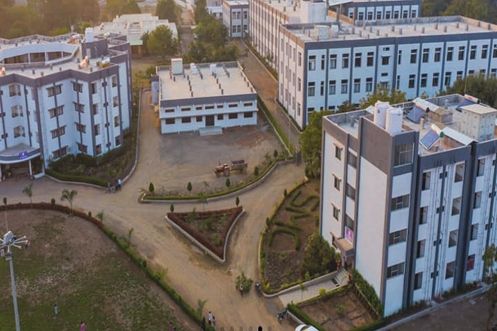Shantabaa Medical College and General Hospital campus in Amreli, Gujarat, India — photo 2