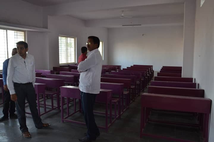 Shri Goraksha Arts Commerce and Science Senior College campus in Khamgaon, Maharashtra, India — photo 3