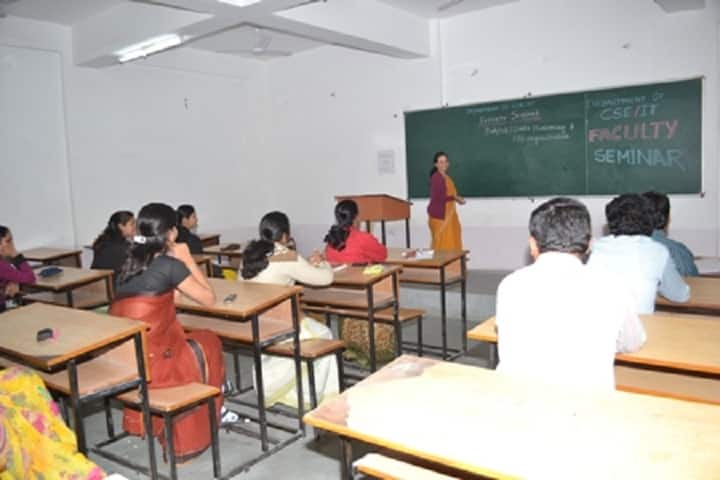 Priyadarshini Bhagwati College of Engineering campus in Nagpur, Maharashtra, India — photo 3