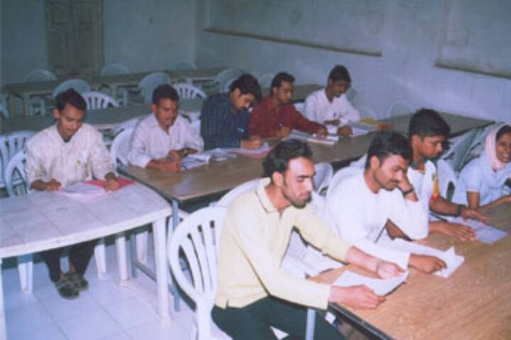 Sadguru Education Societys College of Physical Education campus in Jalgaon, Maharashtra, India — photo 6