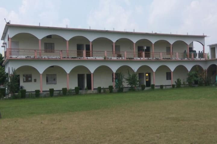 Ram Sakhi Ram Niwas Girls Degree College campus in Gorakhpur, Uttar Pradesh, India — photo 1