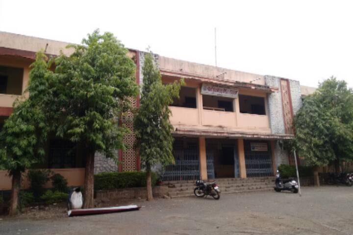 Sangli Shikshan Sanstha's Smt Putalaben Shah College of Education campus in Sangli, Maharashtra, India — photo 1