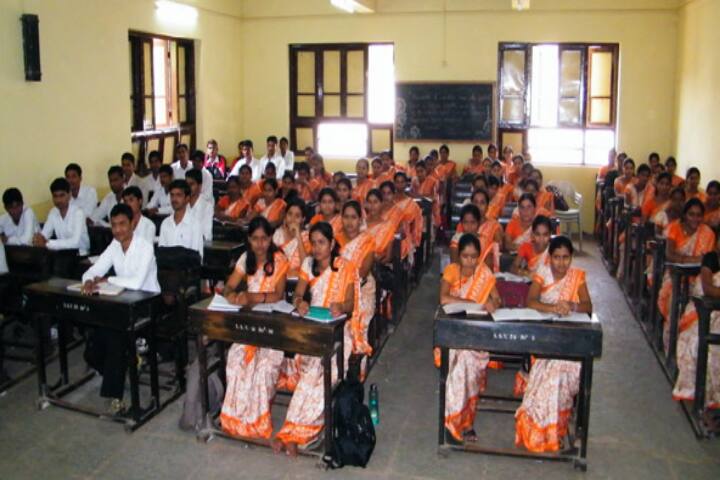 SP Mandali's Tilak College of Education campus in Pune, Maharashtra, India — photo 4