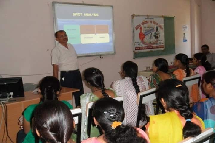 Government Jaywanti Haksar Post Graduate College campus in Multai, Madhya Pradesh, India — photo 3