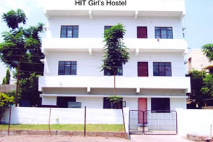 Hi-Tech Polytechnic campus in Aurangabad, Maharashtra, India — photo 5