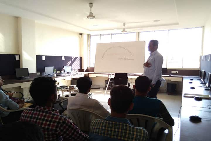 Royal College of Science And Commerce campus in Dombivli, Maharashtra, India — photo 3