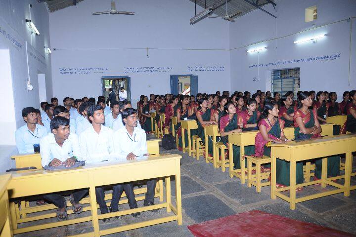 Hasanamba College of Education campus in Hubli, Karnataka, India — photo 2