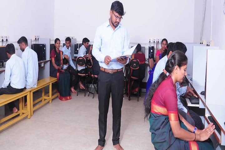 Hasanamba College of Education campus in Hubli, Karnataka, India — photo 4